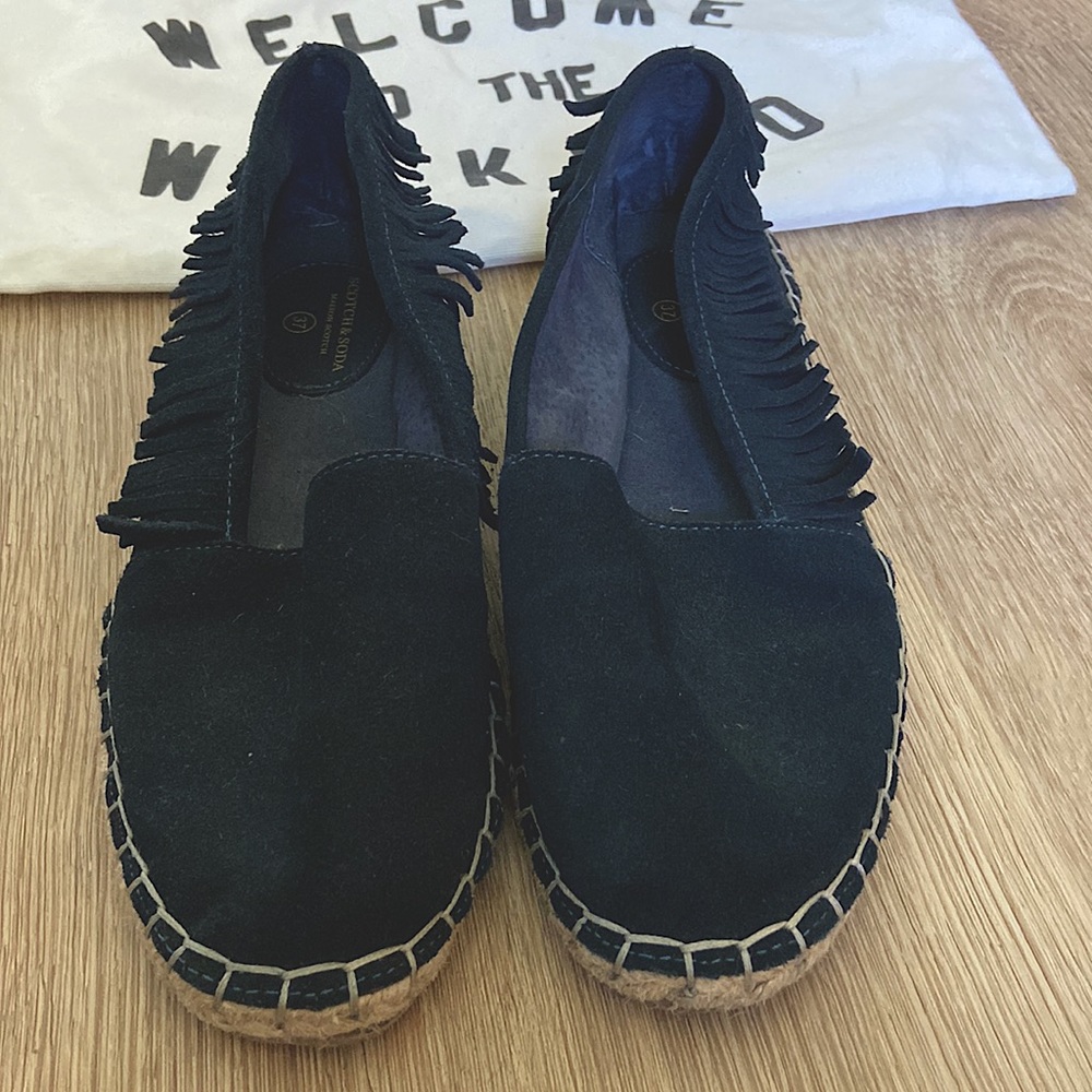 Scotch & Soda Women’s Navy Suede Tassle Slip on Moccasins